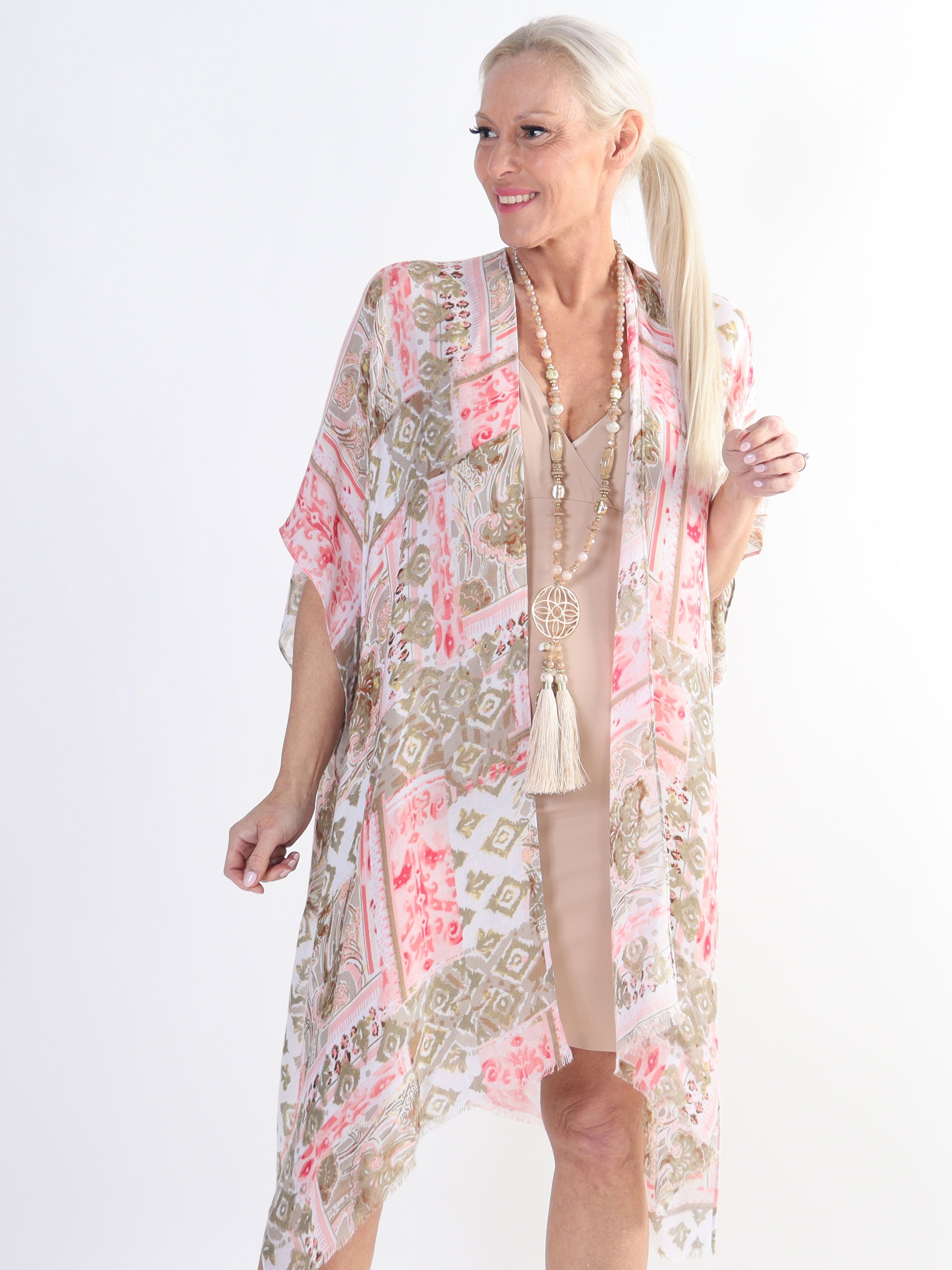 Alexandrine - Lätt och luftig bomullskimono i stora storlekar